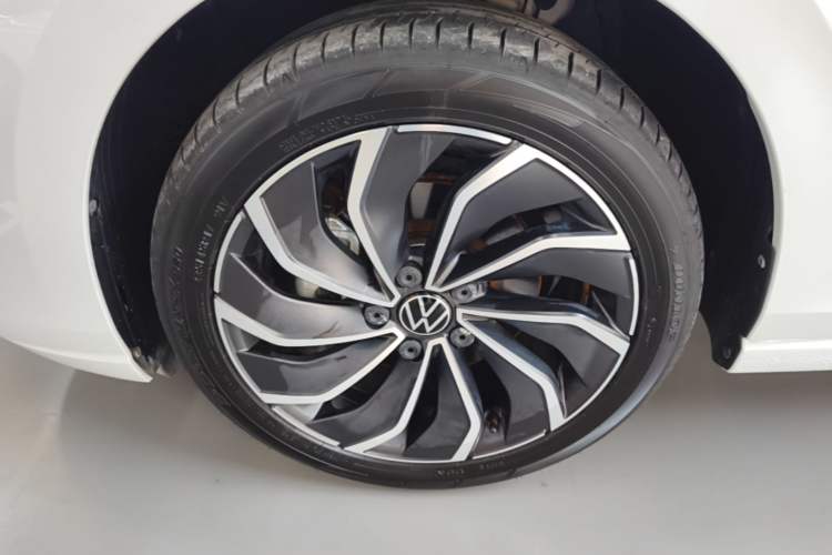 Used Volkswagen Golf 2021 280TSI DSG Pro Left Front Wheel Hub