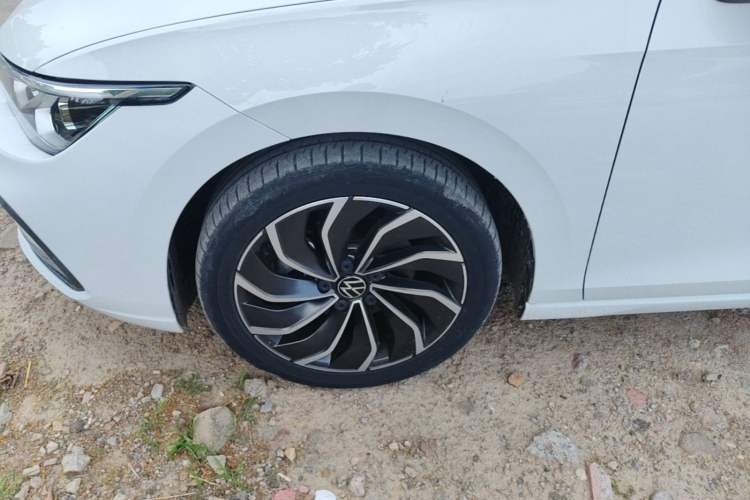 Used Volkswagen Golf 2021 280TSI DSG Pro Left Front Wheel Hub