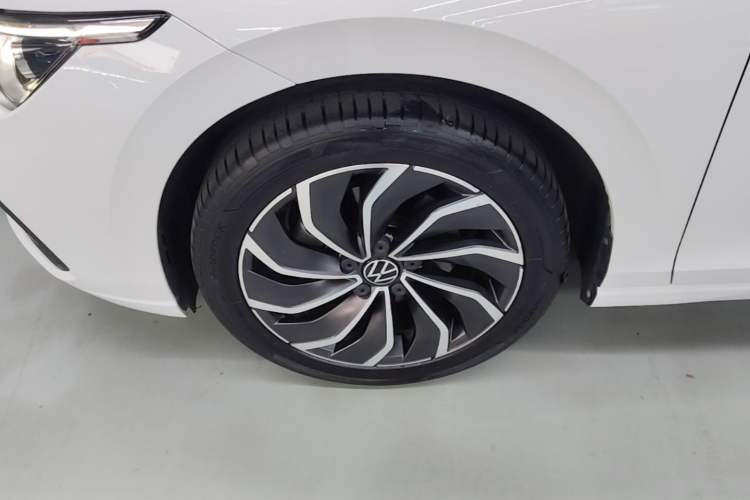Used Volkswagen Golf 2021 280TSI DSG Pro Left Front Wheel Hub