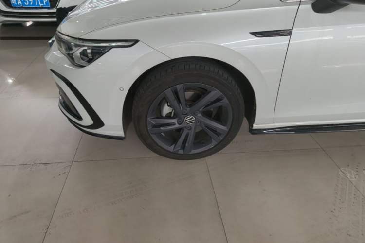 Used Volkswagen Golf 2021 280TSI DSG R-Line Left Front Wheel Hub
