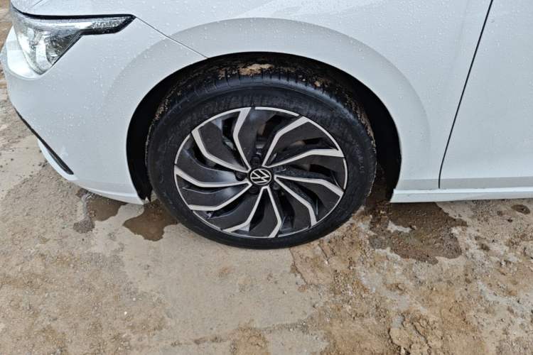Used Volkswagen Golf 2021 280TSI DSG Pro Left Front Wheel Hub