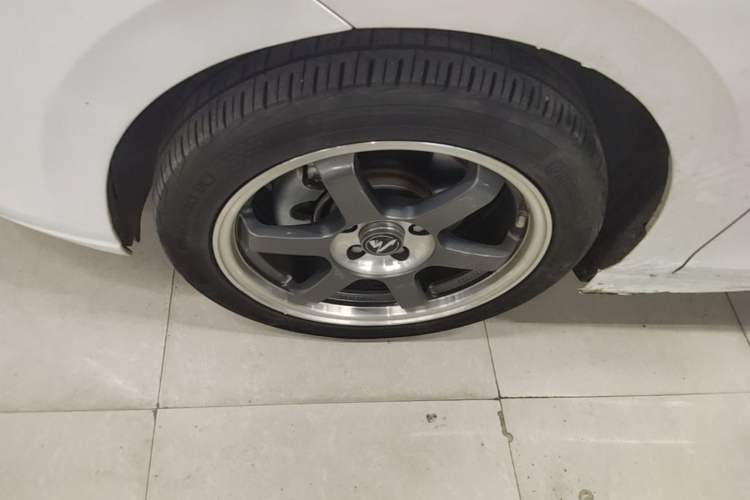 Used Volkswagen Golf 2021 280TSI DSG Pro Left Front Wheel Hub