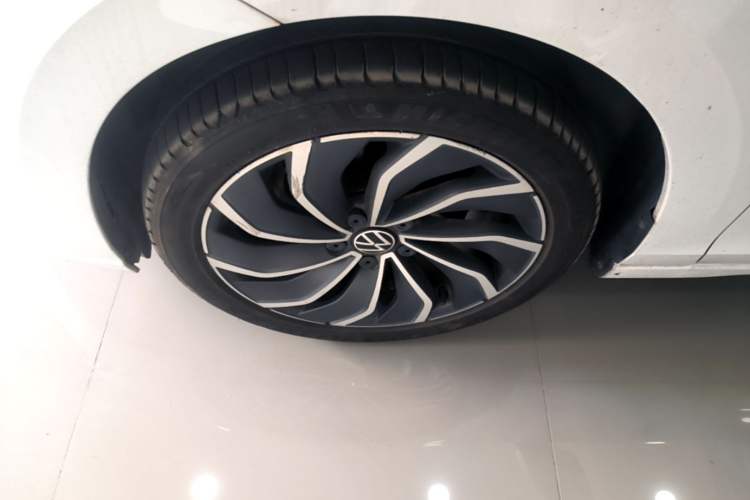 Used Volkswagen Golf 2021 280TSI DSG Pro Left Front Wheel Hub