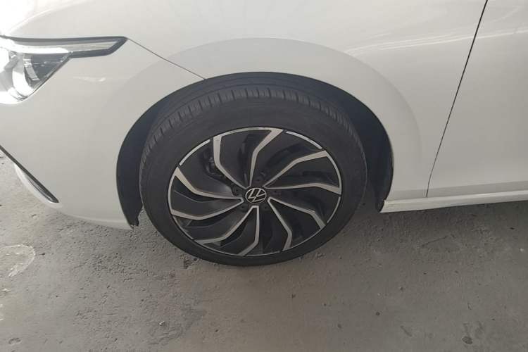 Used Volkswagen Golf 2021 280TSI DSG Pro Left Front Wheel Hub
