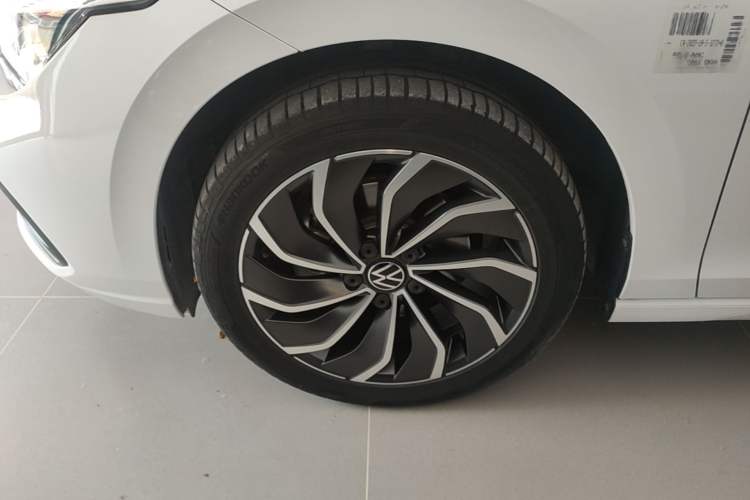 Used Volkswagen Golf 2021 280TSI DSG Pro Left Front Wheel Hub