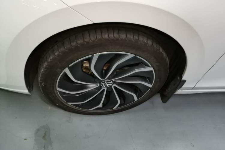 Used Volkswagen Golf 2021 280TSI DSG Pro Left Front Wheel Hub
