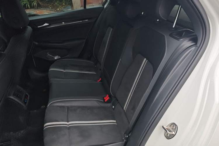 Used Volkswagen Golf 2021 280TSI DSG R-Line Left Rear Seat