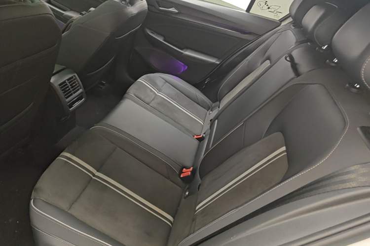Used Volkswagen Golf 2021 280TSI DSG R-Line Left Rear Seat