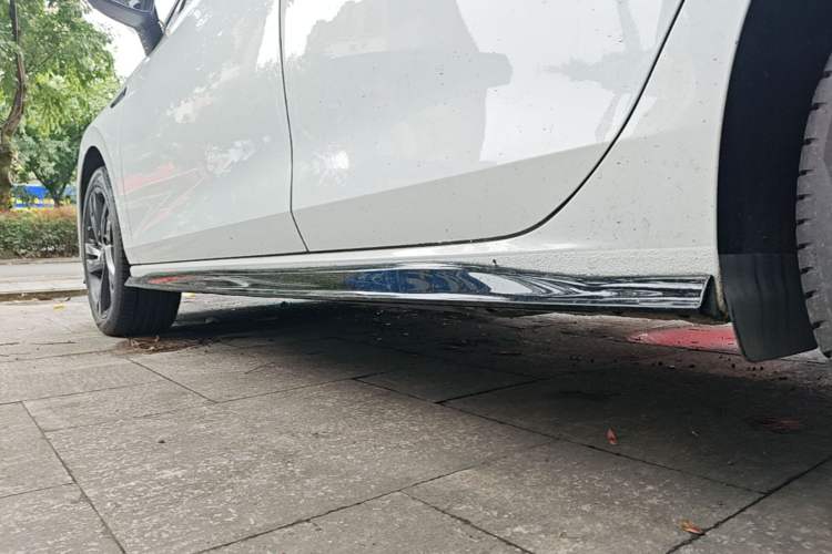 Used Volkswagen Golf 2021 280TSI DSG R-Line Left Side Sill