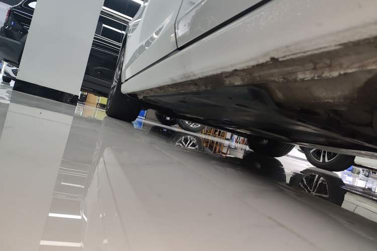 Used Volkswagen Golf 2021 280TSI DSG Pro Left Side Sill