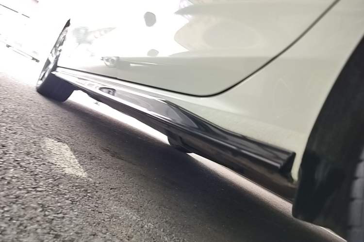 Used Volkswagen Golf 2021 280TSI DSG R-Line Left Side Sill