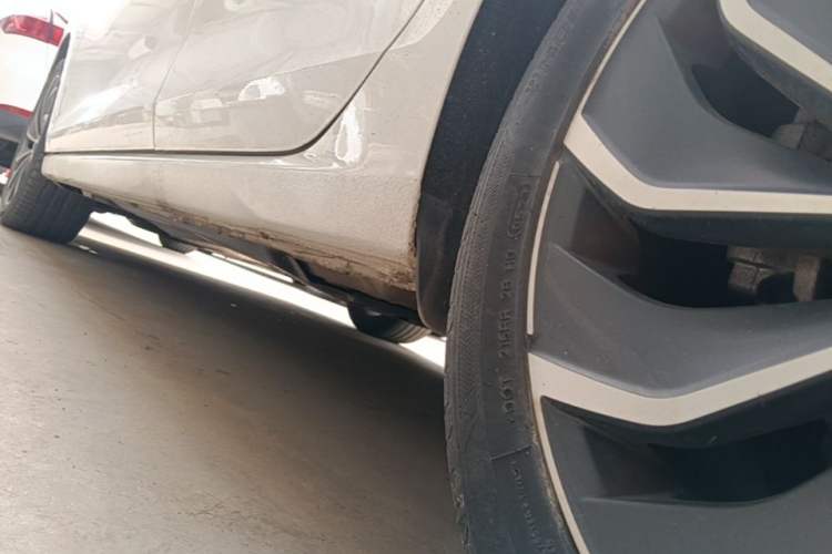 Used Volkswagen Golf 2021 280TSI DSG Pro Left Side Sill