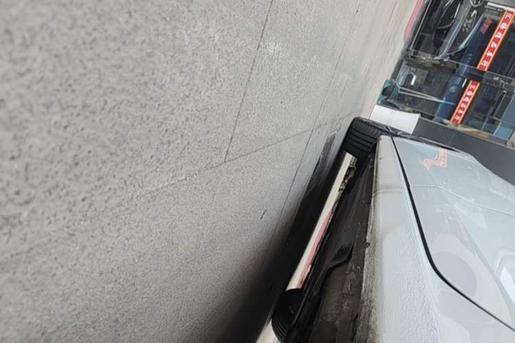 Used Volkswagen Golf 2021 280TSI DSG 30th Anniversary Edition Left Side Sill