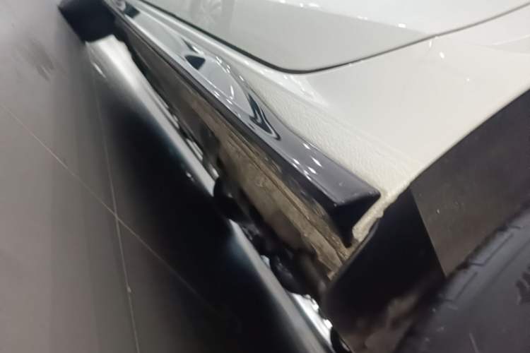 Used Volkswagen Golf 2021 280TSI DSG R-Line Left Side Sill