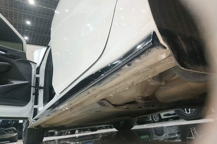 Used Volkswagen Golf 2021 280TSI DSG R-Line Left Side Sill