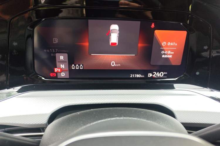 Used Volkswagen Golf 2021 280TSI DSG 30th Anniversary Edition Odometer Close Up