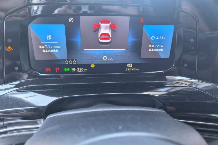Used Volkswagen Golf 2021 280TSI DSG R-Line Odometer Close Up