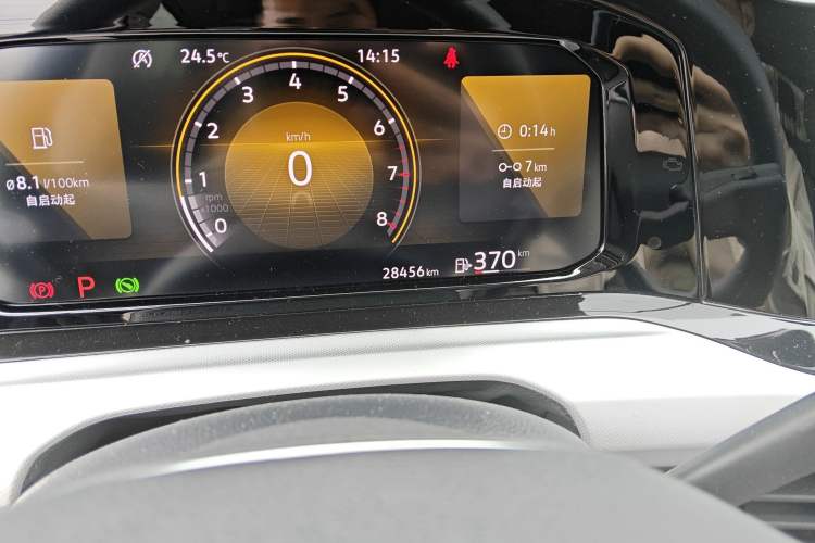 Used Volkswagen Golf 2021 200TSI DSG Odometer Close Up