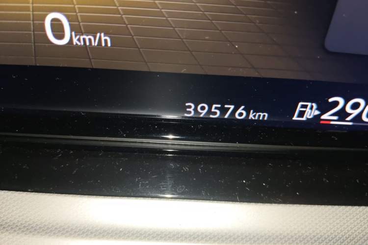 Used Volkswagen Golf 2021 200TSI DSG Odometer Close Up