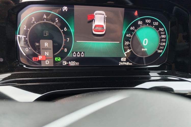 Used Volkswagen Golf 2021 280TSI DSG R-Line Odometer Close Up