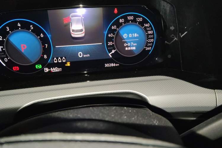 Used Volkswagen Golf 2021 280TSI DSG R-Line Odometer Close Up