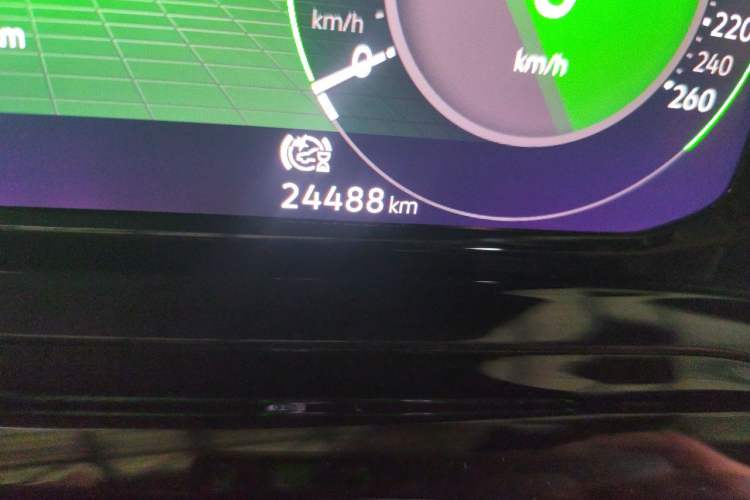 Used Volkswagen Golf 2021 280TSI DSG R-Line Odometer Close Up