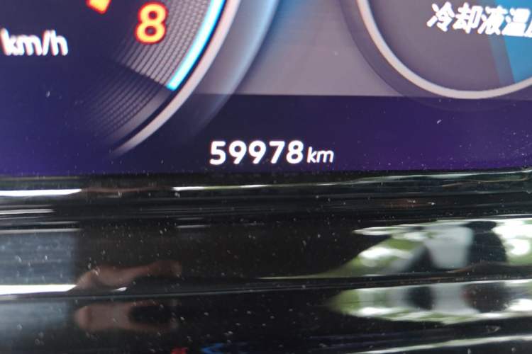 Used Volkswagen Golf 2021 280TSI DSG R-Line Odometer Close Up