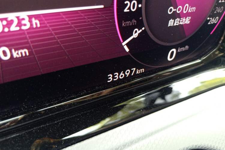 Used Volkswagen Golf 2021 280TSI DSG Pro Odometer Close Up