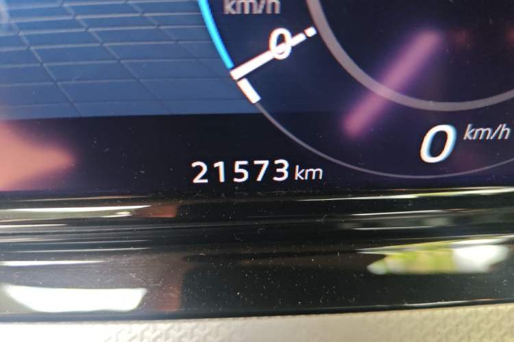 Used Volkswagen Golf 2021 200TSI DSG Pro Odometer Close Up