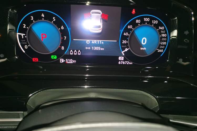 Used Volkswagen Golf 2021 280TSI DSG R-Line Odometer Close Up