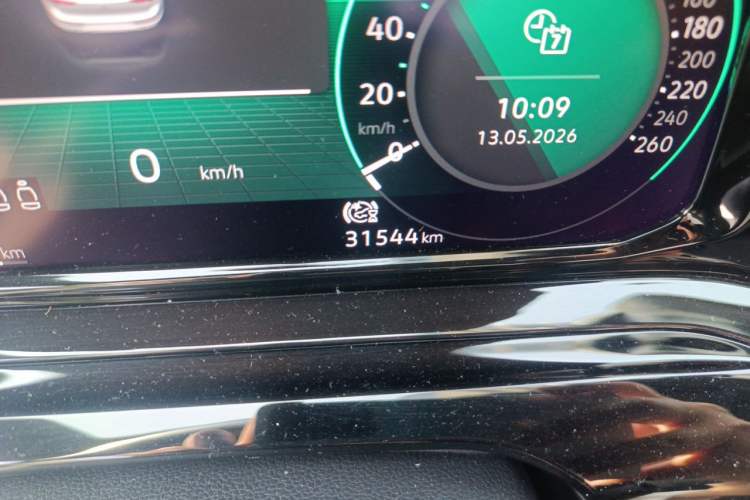 Used Volkswagen Golf 2021 280TSI DSG R-Line Odometer Close Up