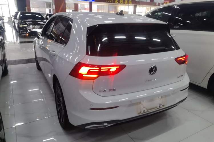 Used Volkswagen Golf 2021 200TSI DSG Pro Rear Left 45 Deg