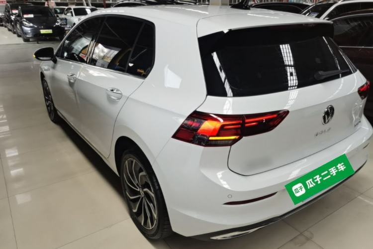 Used Volkswagen Golf 2021 200TSI DSG Rear Left 45 Deg