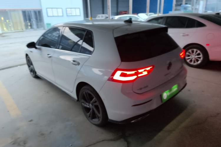 Used Volkswagen Golf 2021 280TSI DSG R-Line Rear Left 45 Deg