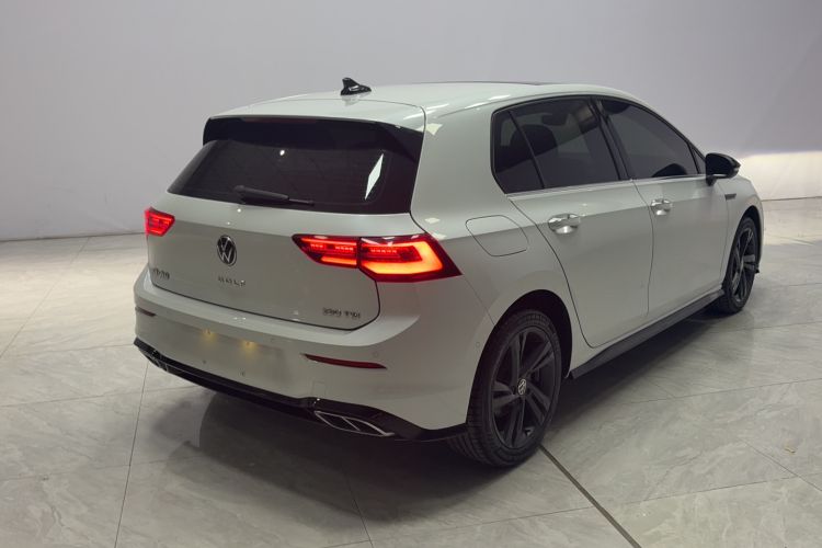 Used Volkswagen Golf 2021 280TSI DSG R-Line Rear Right 45 Deg