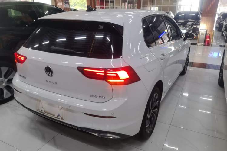 Used Volkswagen Golf 2021 200TSI DSG Pro Rear Right 45 Deg