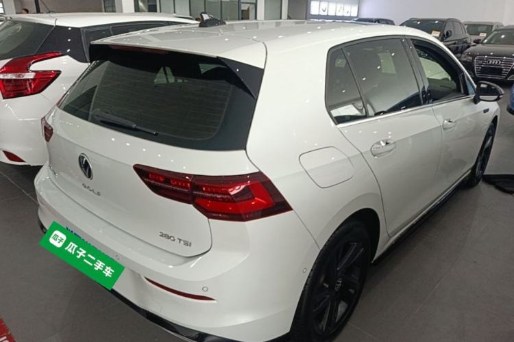 Used Volkswagen Golf 2021 280TSI DSG R-Line Rear Right 45 Deg