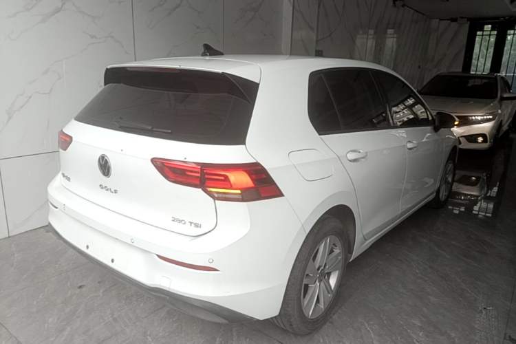 Used Volkswagen Golf 2021 200TSI DSG Pro Rear Right 45 Deg