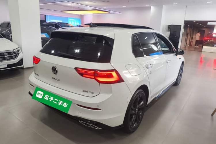 Used Volkswagen Golf 2021 280TSI DSG R-Line Rear Right 45 Deg