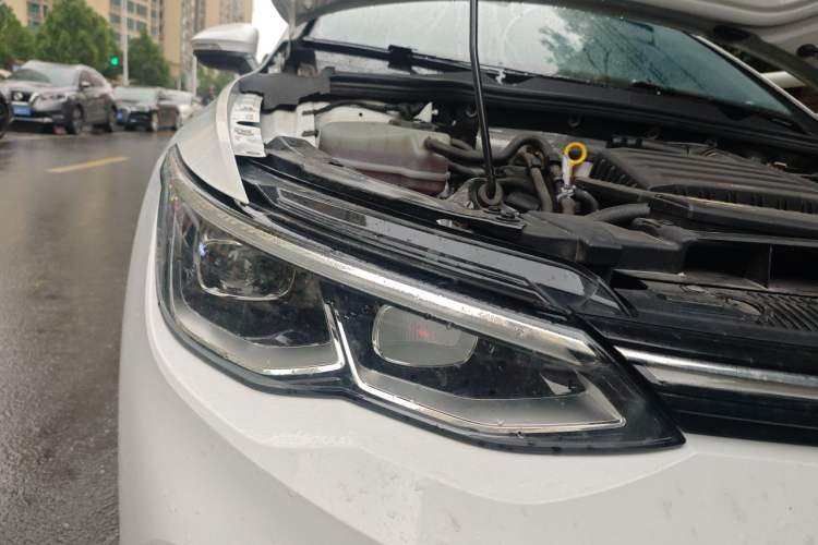 Used Volkswagen Golf 2021 280TSI DSG Pro Right Front Headlight