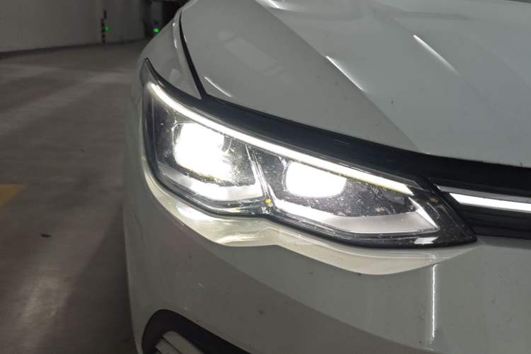Used Volkswagen Golf 2021 280TSI DSG Pro Right Front Headlight