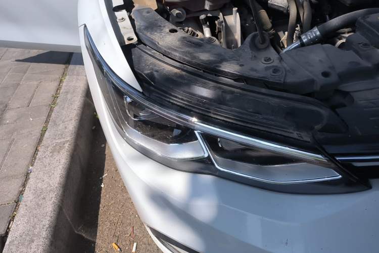 Used Volkswagen Golf 2021 280TSI DSG Pro Right Front Headlight