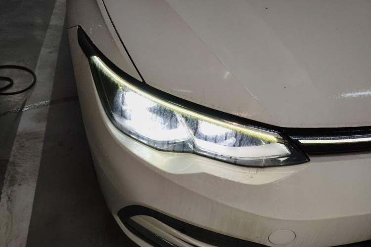 Used Volkswagen Golf 2021 280TSI DSG Pro Right Front Headlight