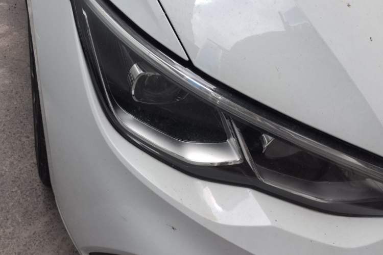 Used Volkswagen Golf 2021 200TSI DSG Pro Right Front Headlight