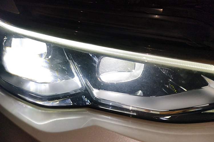 Used Volkswagen Golf 2021 280TSI DSG R-Line Right Front Headlight