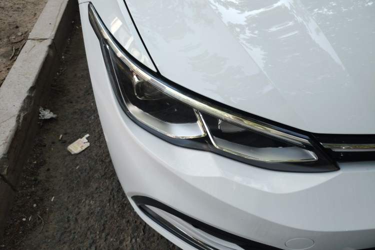 Used Volkswagen Golf 2021 280TSI DSG Pro Right Front Headlight