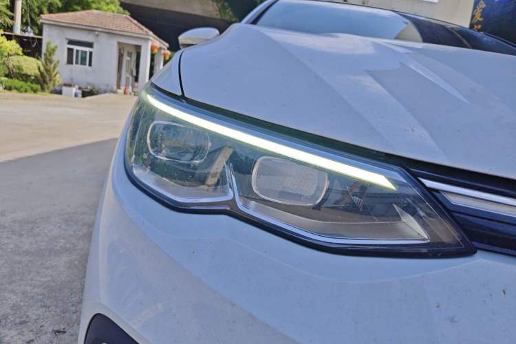 Used Volkswagen Golf 2021 280TSI DSG Pro Right Front Headlight