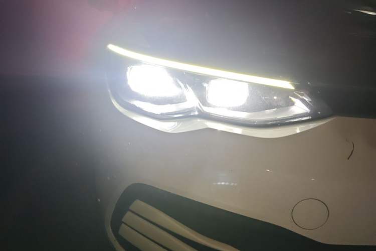 Used Volkswagen Golf 2021 200TSI DSG Right Front Headlight