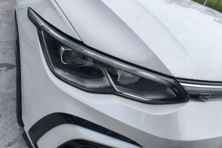 Used Volkswagen Golf 2021 280TSI DSG R-Line Right Front Headlight