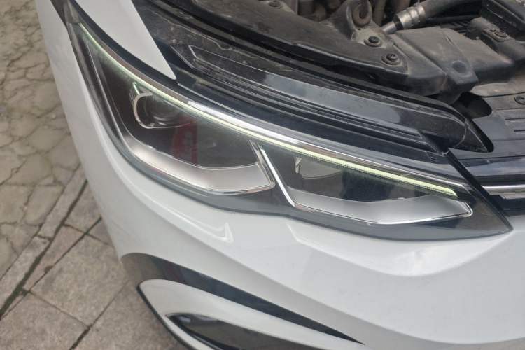 Used Volkswagen Golf 2021 280TSI DSG Pro Right Front Headlight